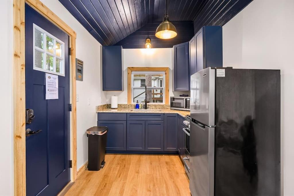 Arbutus Lake 3 Bedroom Cottage Traverse City Ngoại thất bức ảnh