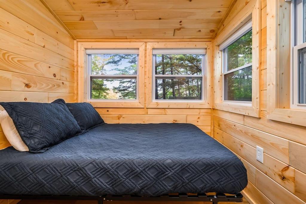 Arbutus Lake 3 Bedroom Cottage Traverse City Ngoại thất bức ảnh